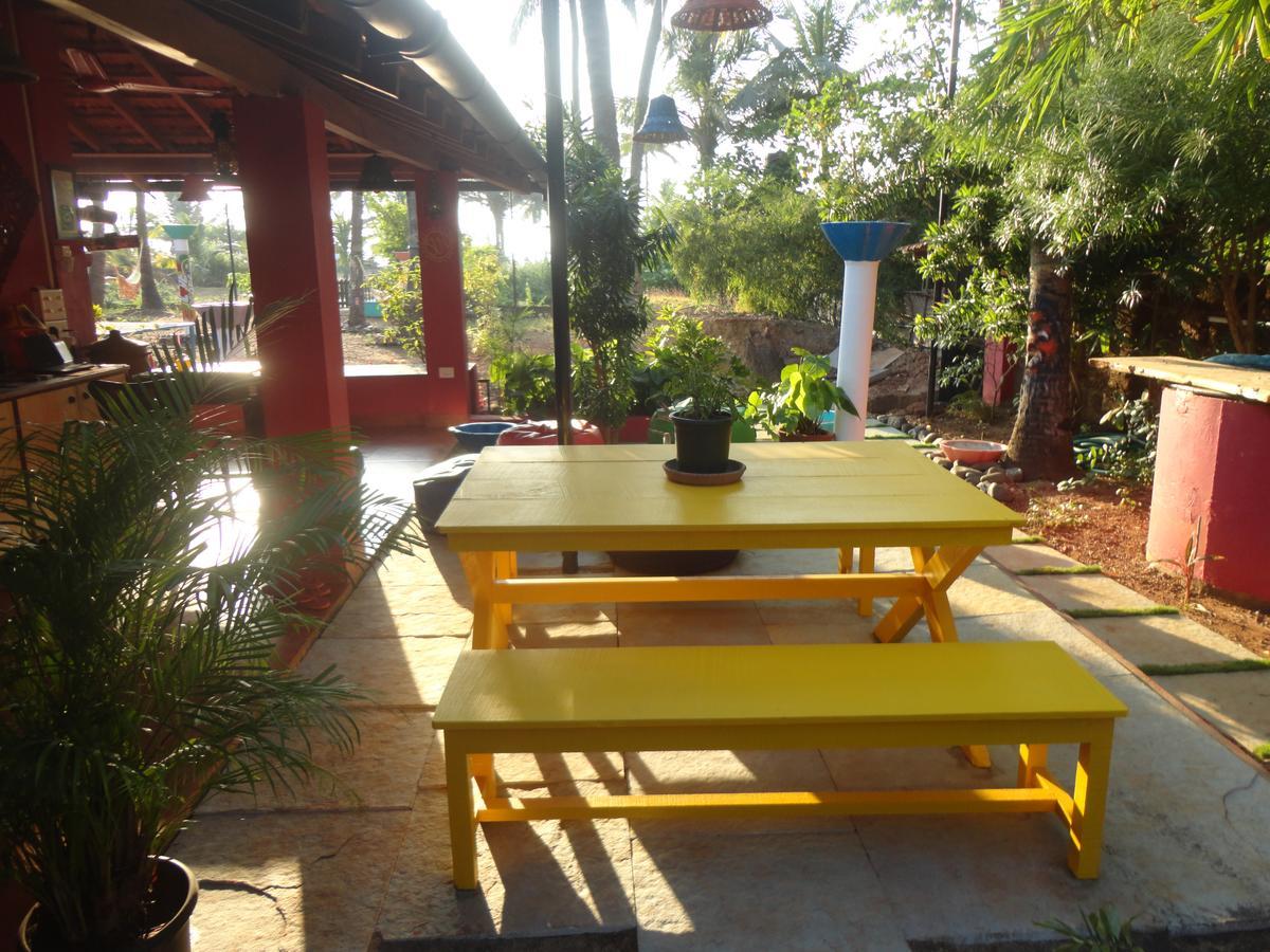 אנג'ונה The Yuppi Hippi Female Hostel מראה חיצוני תמונה