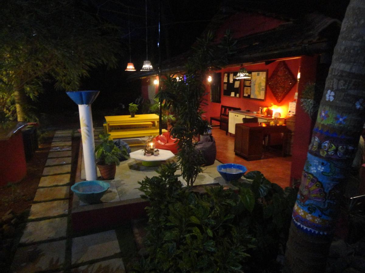 אנג'ונה The Yuppi Hippi Female Hostel מראה חיצוני תמונה