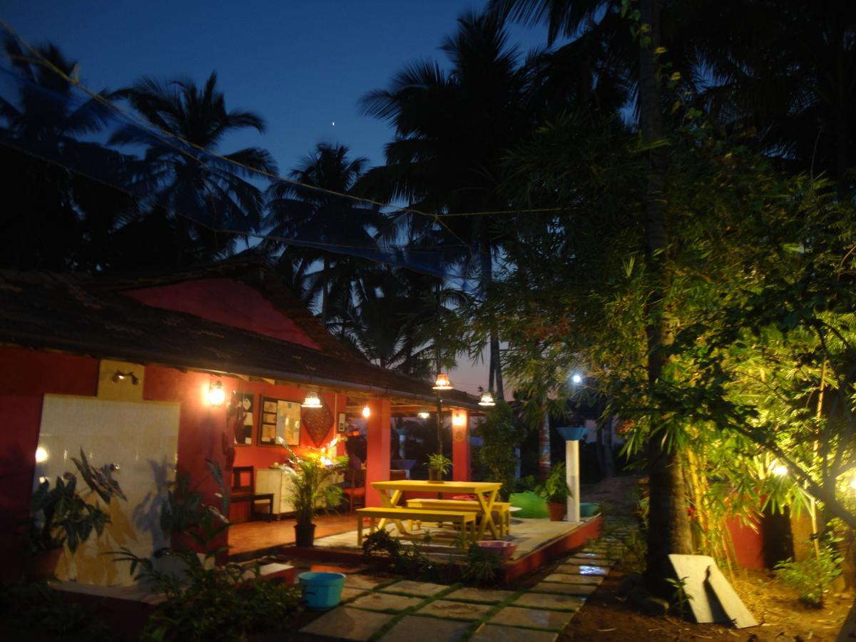 אנג'ונה The Yuppi Hippi Female Hostel מראה חיצוני תמונה