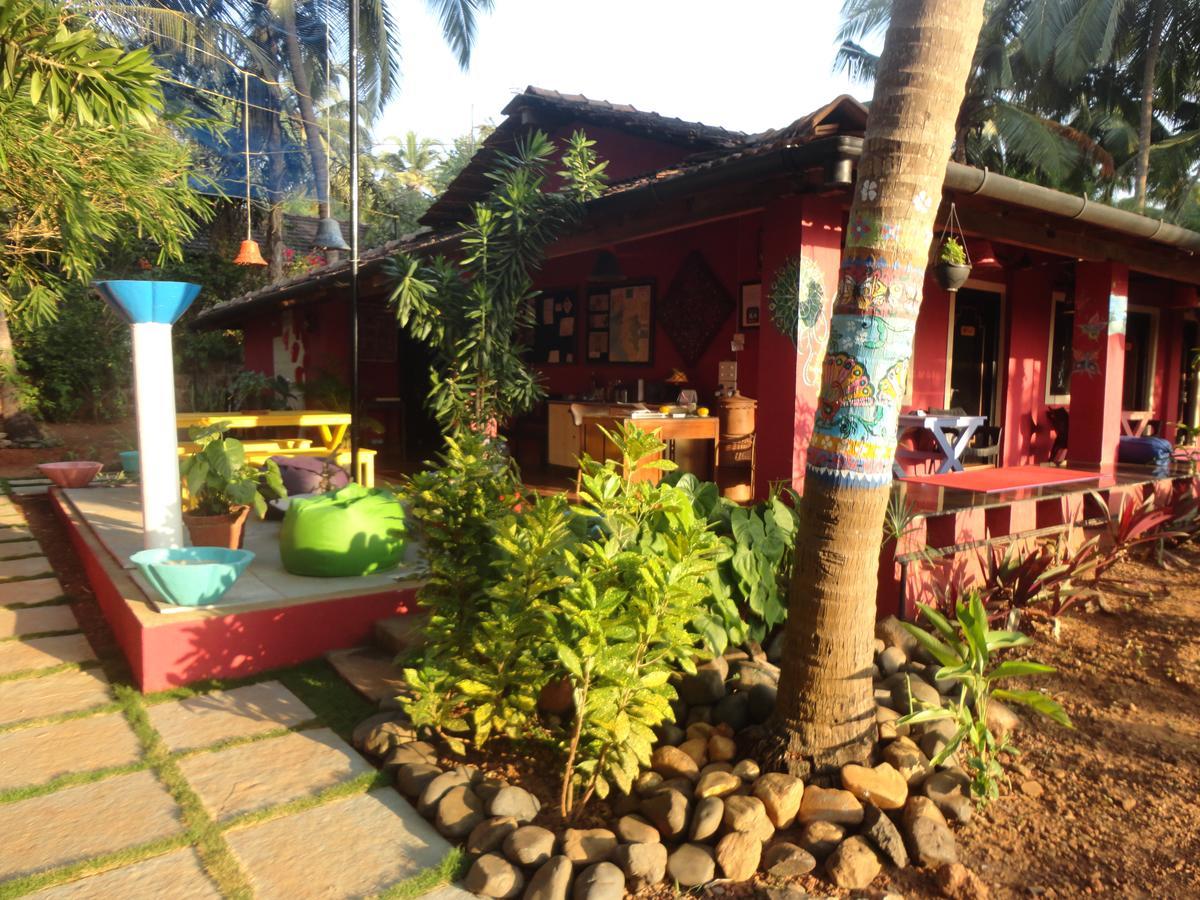 אנג'ונה The Yuppi Hippi Female Hostel מראה חיצוני תמונה